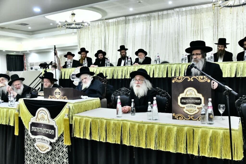הגר"מ שטרנבוך: "החילונים מקנאים בנו - הם חיים כבהמות"