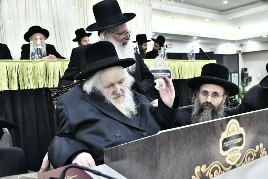 הגר"מ שטרנבוך: "החילונים מקנאים בנו - הם חיים כבהמות"