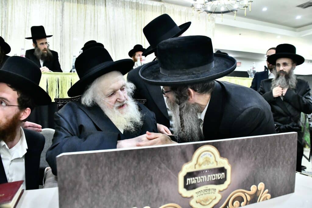 הגר"מ שטרנבוך: "החילונים מקנאים בנו - הם חיים כבהמות"