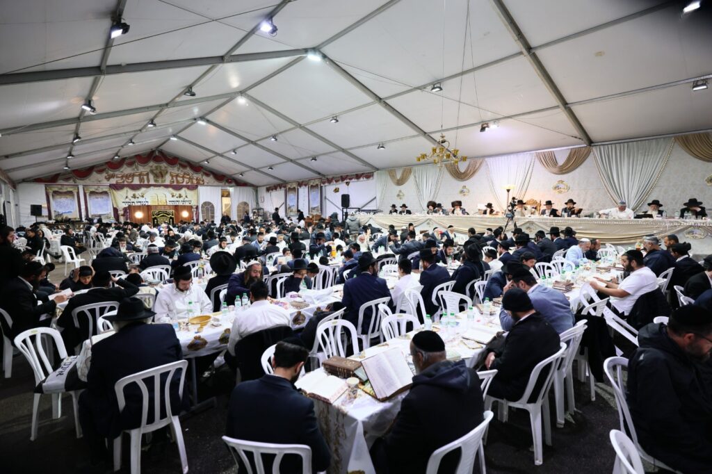 למרות חסימות המשטרה: האש בערה בממלכת הרשב"י במירון