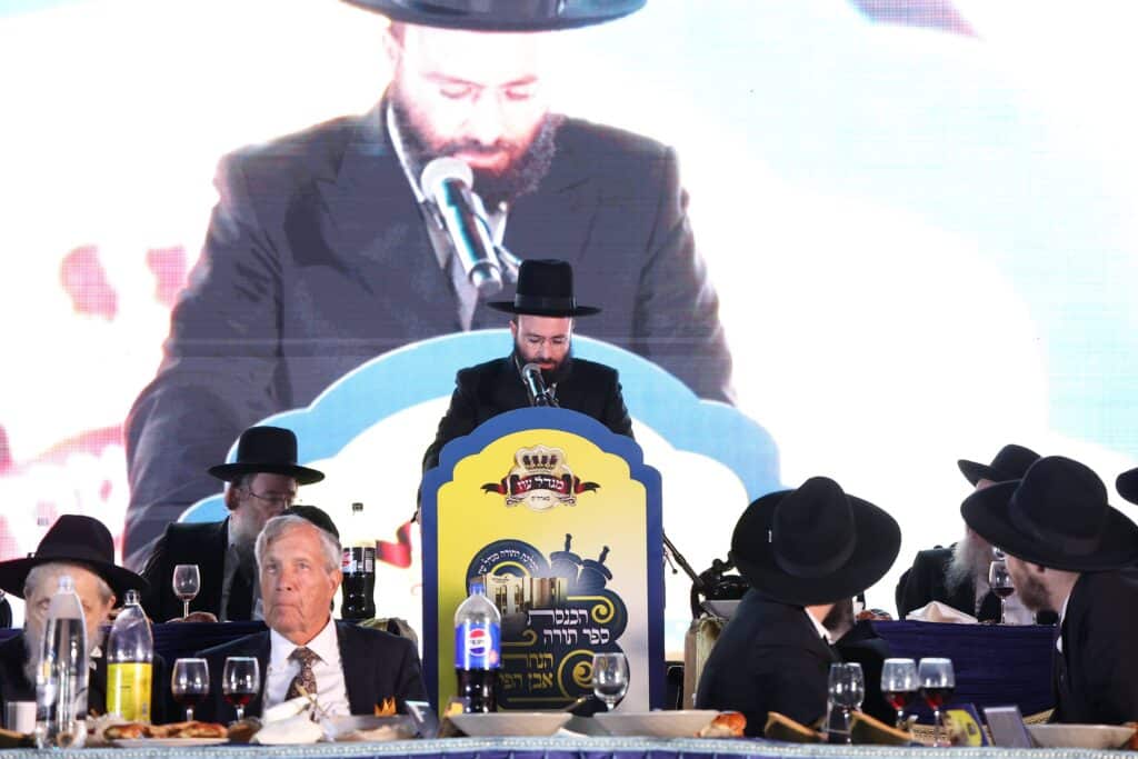 הכנסת ספר תורה והנחת אבן הפינה לקריית התורה "מגדל עוז"