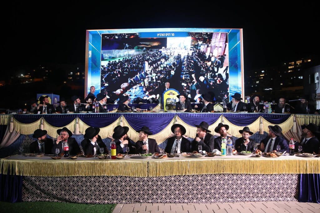 הכנסת ספר תורה והנחת אבן הפינה לקריית התורה "מגדל עוז"