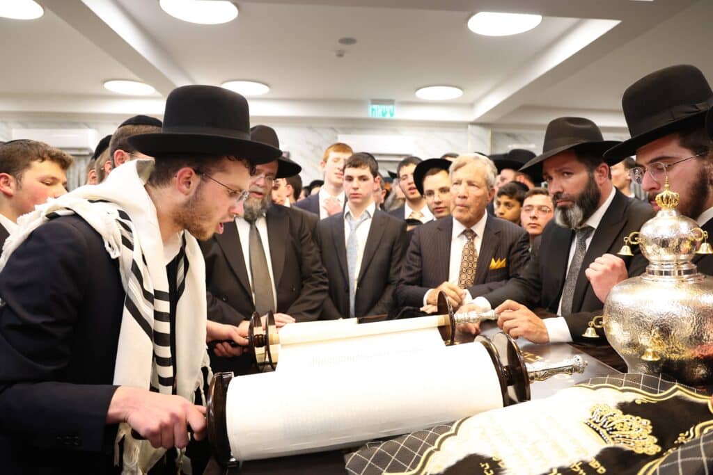 הכנסת ספר תורה והנחת אבן הפינה לקריית התורה "מגדל עוז"