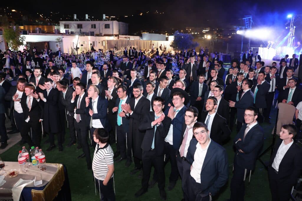 הכנסת ספר תורה והנחת אבן הפינה לקריית התורה "מגדל עוז"
