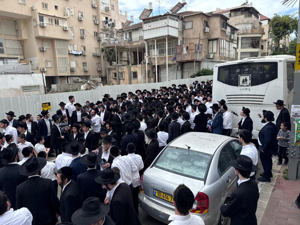 אלפים ליוו למנוחות את הפוסק השקדן; הראשונים לציון ספדו