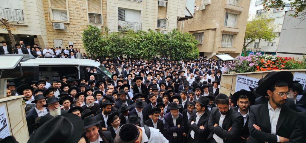 אלפים ליוו למנוחות את הפוסק השקדן; הראשונים לציון ספדו