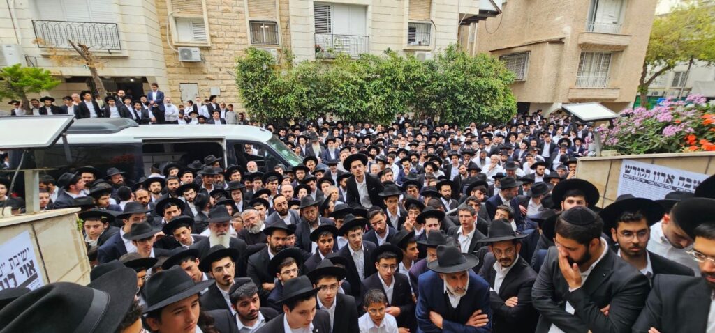 אלפים ליוו למנוחות את הפוסק השקדן; הראשונים לציון ספדו
