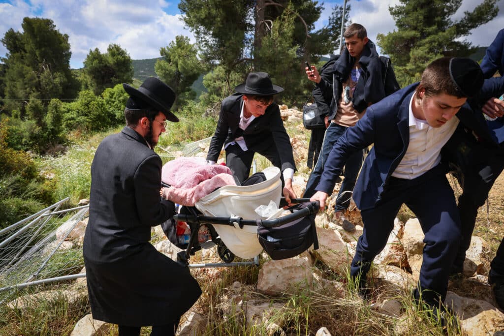 תיעוד: כך נראה מסע הרבבות לעבר ציון הרשב"י במירון