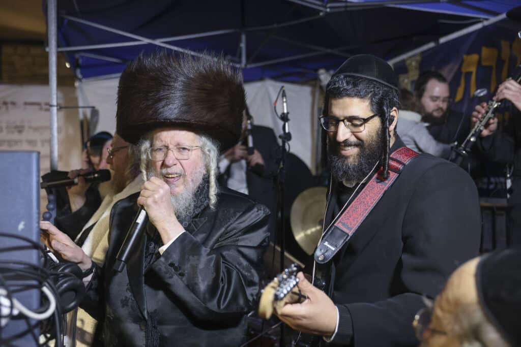 תיעוד: כך נראה מסע הרבבות לעבר ציון הרשב"י במירון