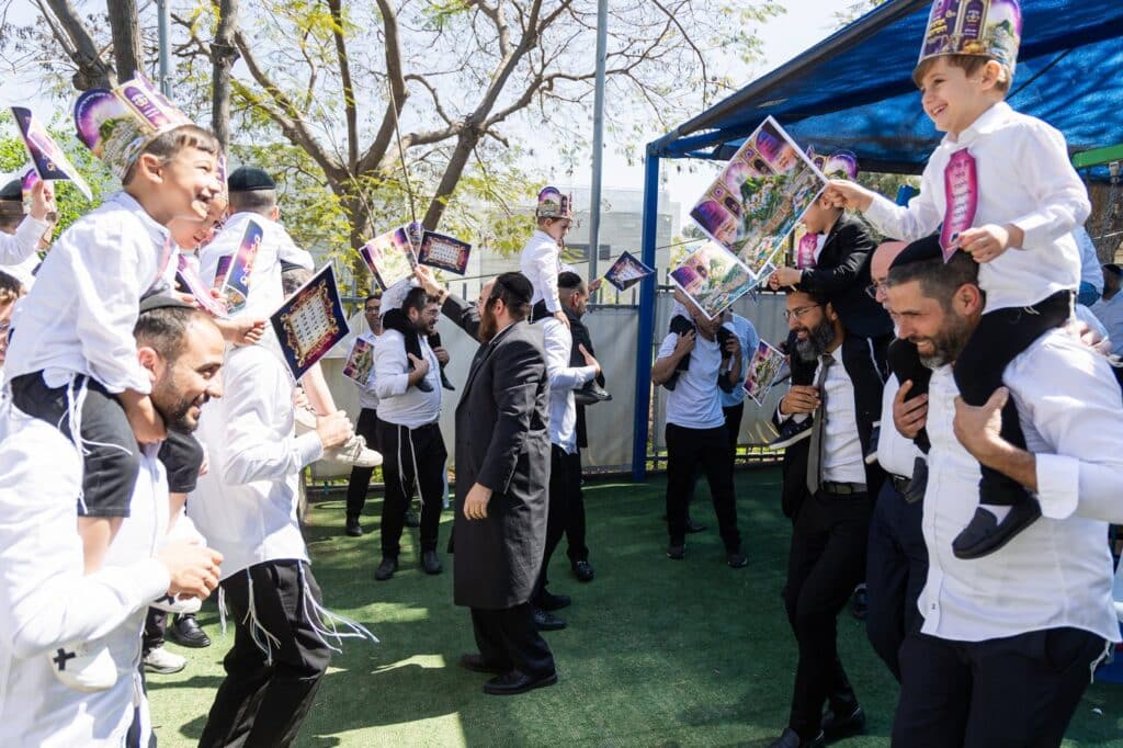 בקריית אתא חגגו את תחילת לימוד האותיות בגני הילדים
