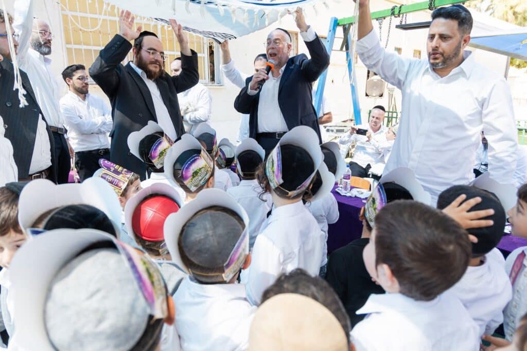בקריית אתא חגגו את תחילת לימוד האותיות בגני הילדים