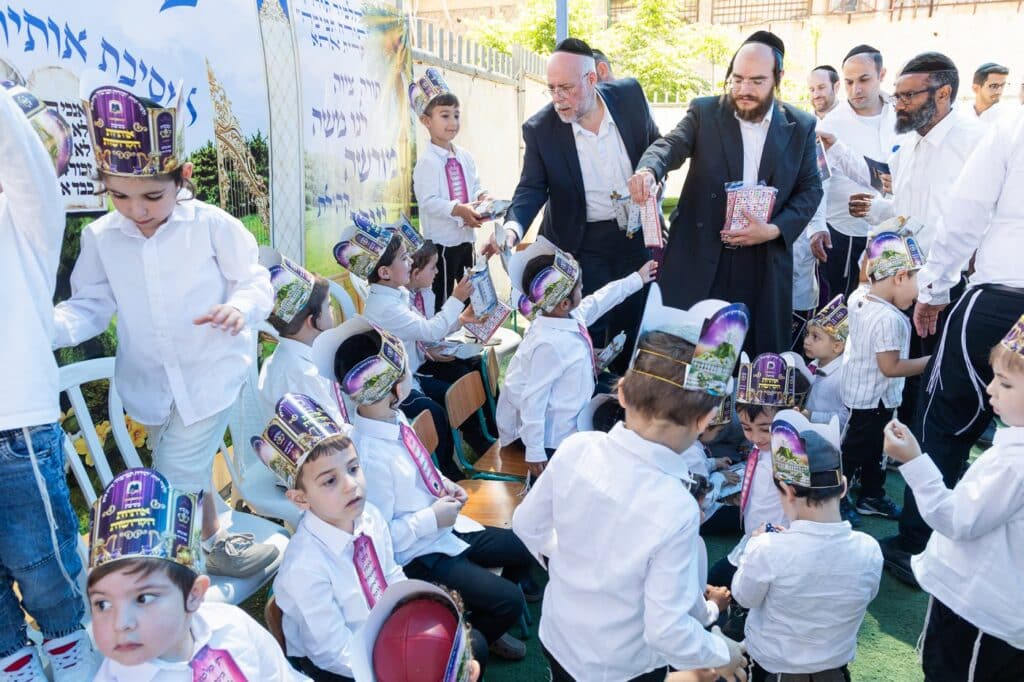 בקריית אתא חגגו את תחילת לימוד האותיות בגני הילדים