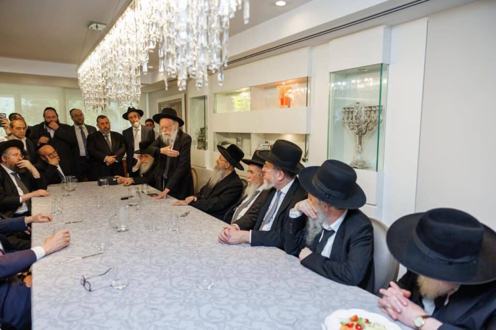 מסע "קרן עולם התורה" נפתח: גדולי ישראל נחתו בסאו פאולו
