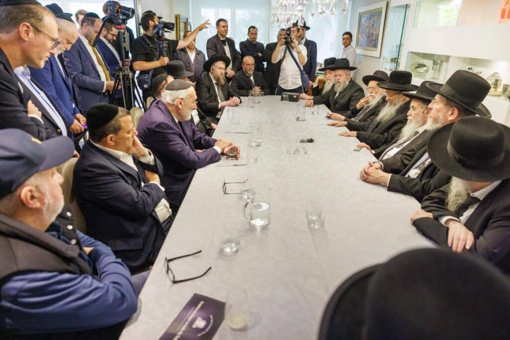מסע "קרן עולם התורה" נפתח: גדולי ישראל נחתו בסאו פאולו