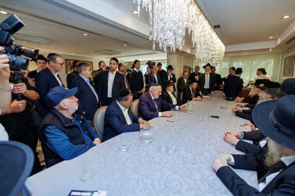 מסע "קרן עולם התורה" נפתח: גדולי ישראל נחתו בסאו פאולו