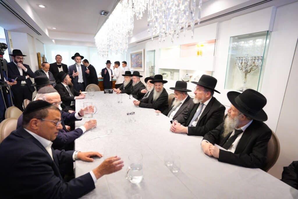 מסע "קרן עולם התורה" נפתח: גדולי ישראל נחתו בסאו פאולו