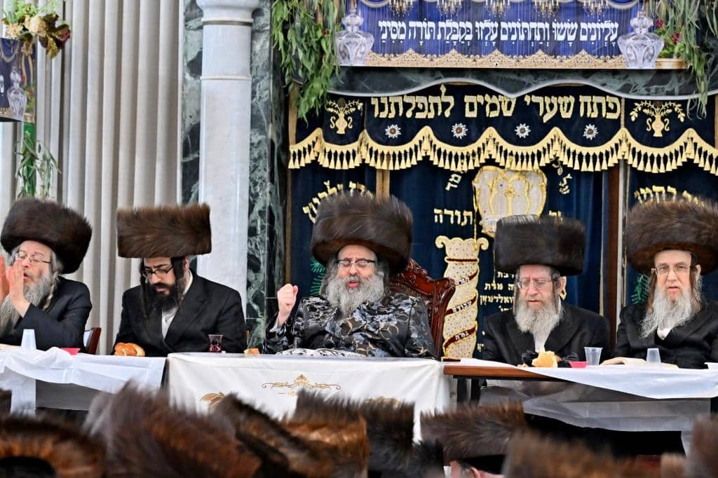 גלריה: מעמד נעילת חג שבועות בקהילת סאטמאר בב"ב