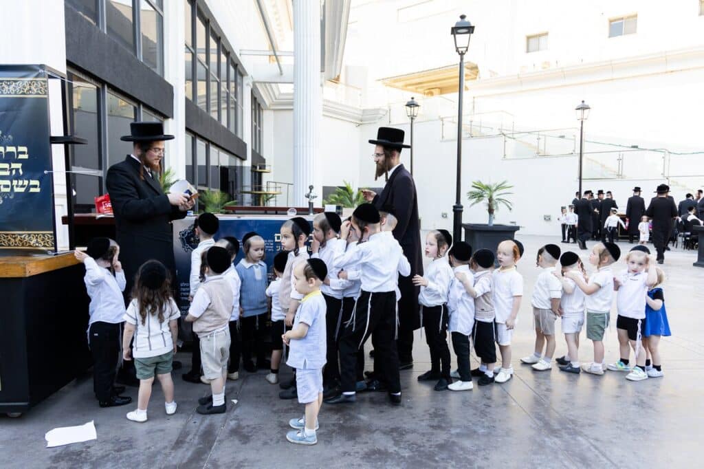 גלריה: החסידות הקנאית מירושלים חגגו בגן האירועים בטבריה