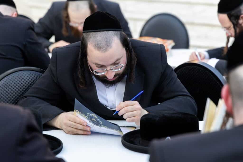 גלריה: החסידות הקנאית מירושלים חגגו בגן האירועים בטבריה