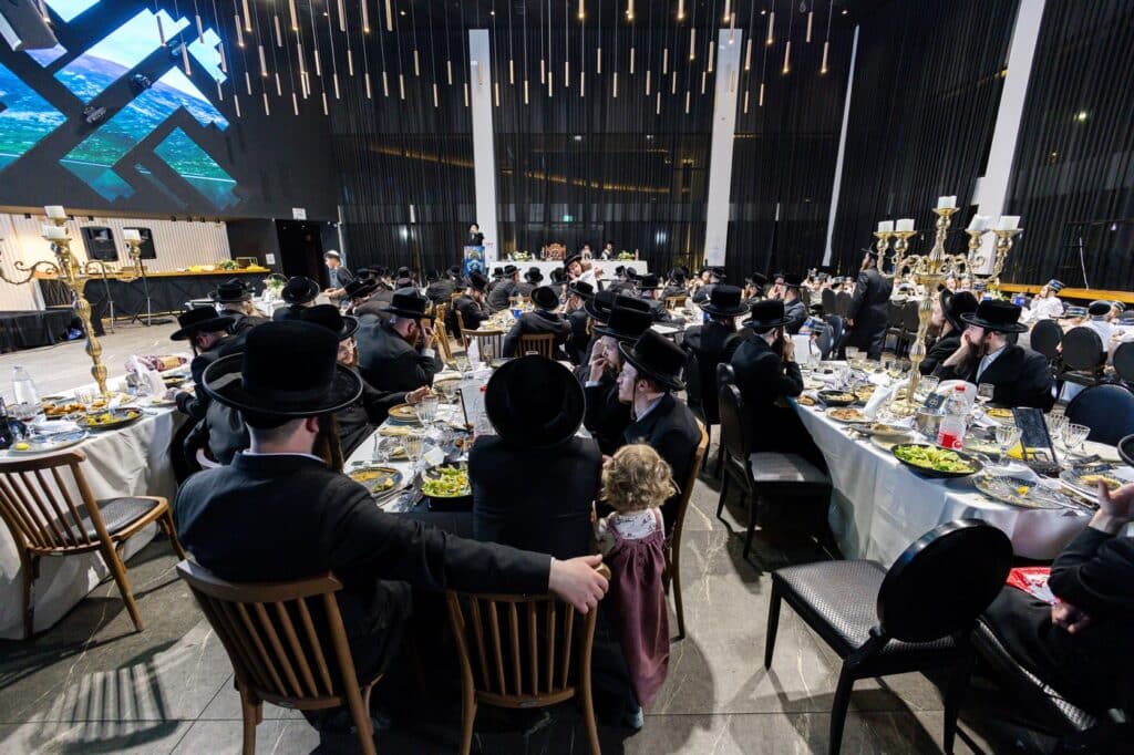 גלריה: החסידות הקנאית מירושלים חגגו בגן האירועים בטבריה
