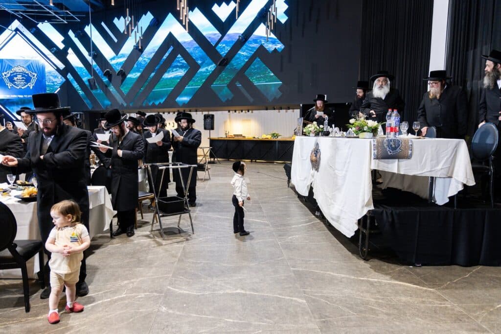 גלריה: החסידות הקנאית מירושלים חגגו בגן האירועים בטבריה
