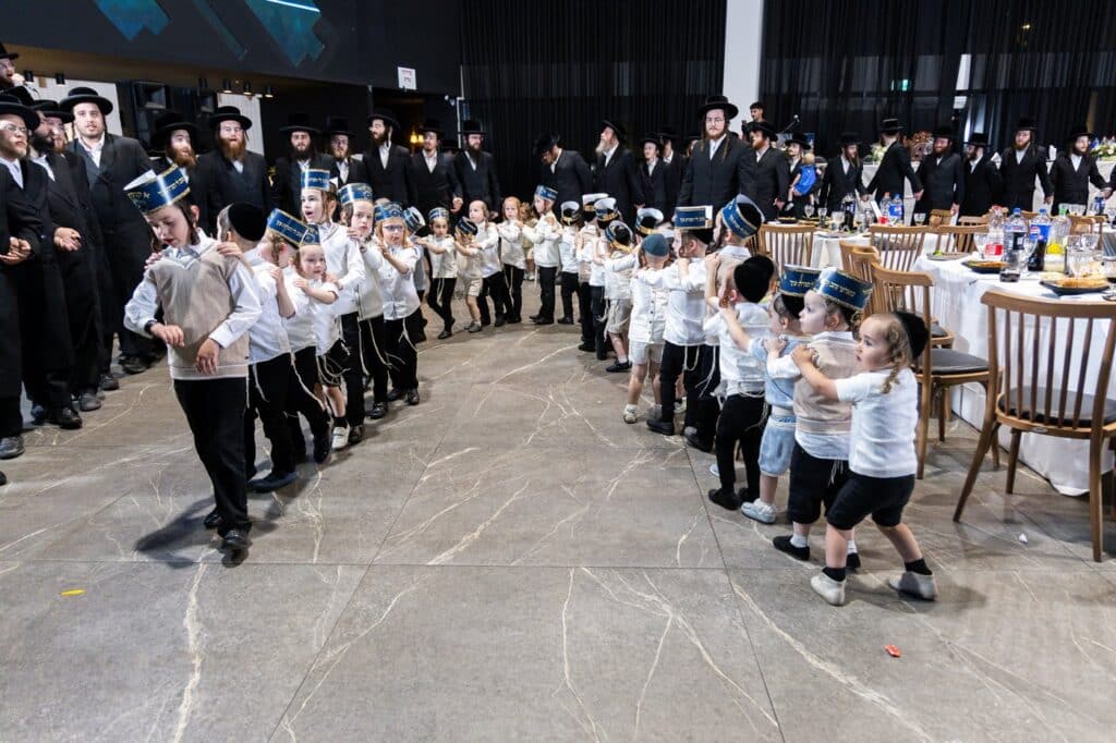 גלריה: החסידות הקנאית מירושלים חגגו בגן האירועים בטבריה