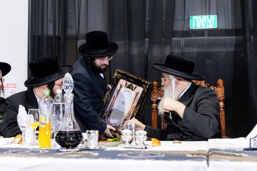 גלריה: החסידות הקנאית מירושלים חגגו בגן האירועים בטבריה