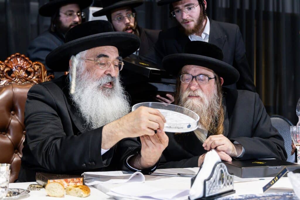 גלריה: החסידות הקנאית מירושלים חגגו בגן האירועים בטבריה