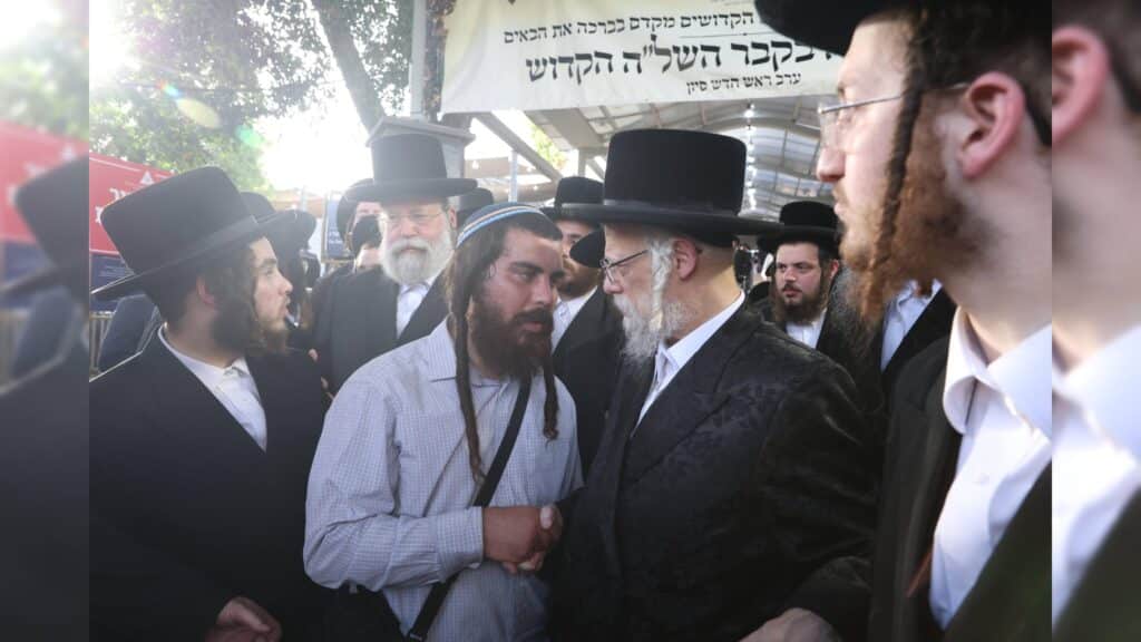 בראשות האדמו"רים: אלפים עלו לציון השל"ה הקדוש בטבריה