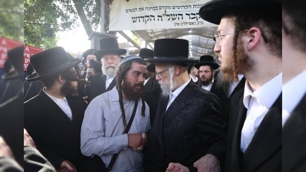 בראשות האדמו"רים: אלפים עלו לציון השל"ה הקדוש בטבריה