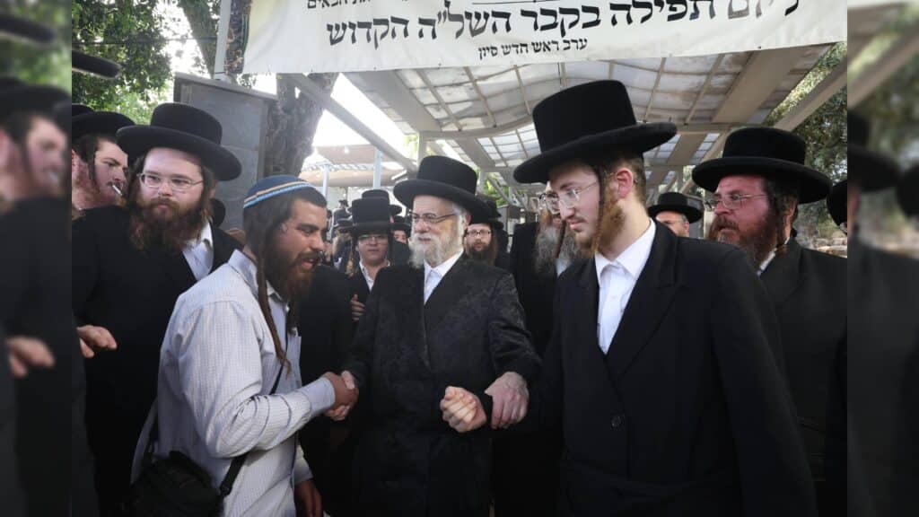 בראשות האדמו"רים: אלפים עלו לציון השל"ה הקדוש בטבריה