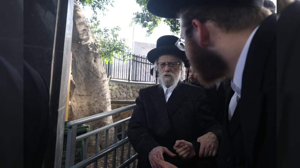 בראשות האדמו"רים: אלפים עלו לציון השל"ה הקדוש בטבריה