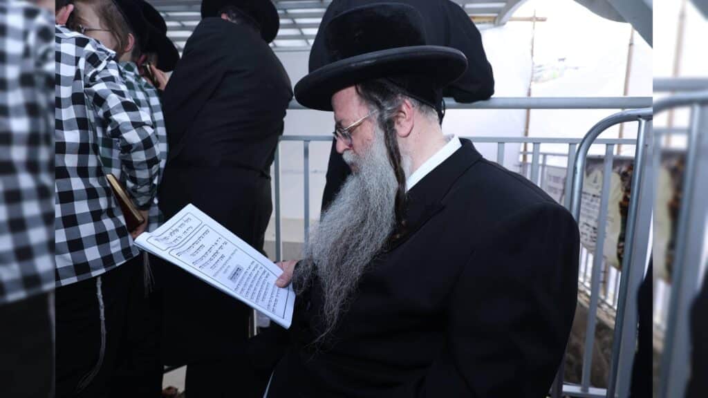 בראשות האדמו"רים: אלפים עלו לציון השל"ה הקדוש בטבריה