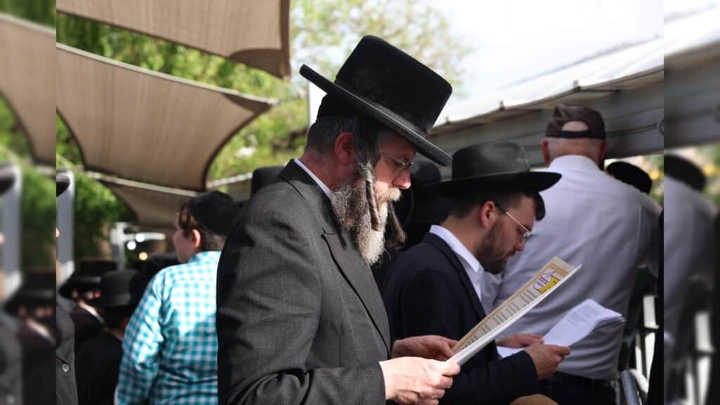 בראשות האדמו"רים: אלפים עלו לציון השל"ה הקדוש בטבריה