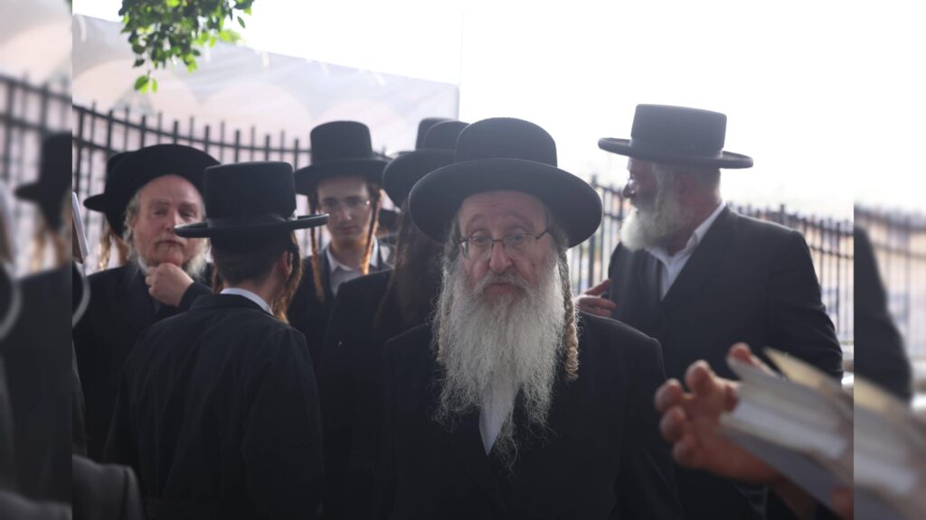 בראשות האדמו"רים: אלפים עלו לציון השל"ה הקדוש בטבריה