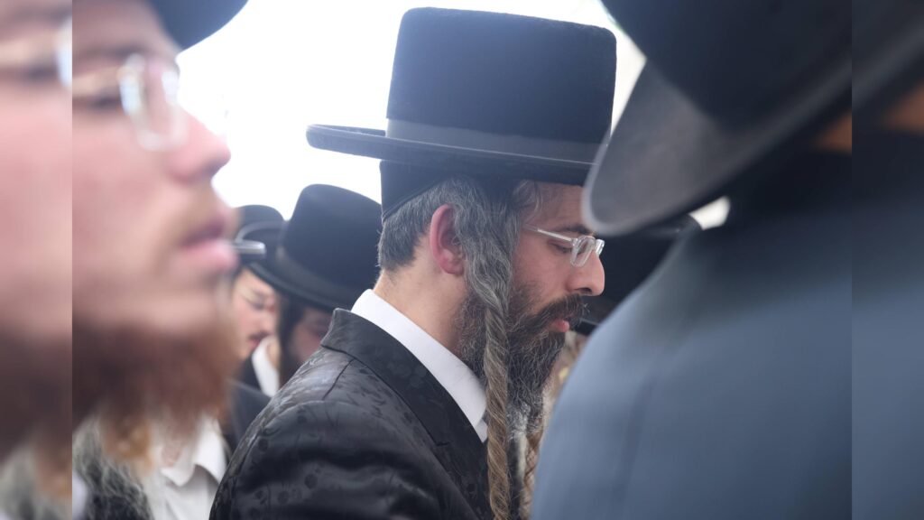 בראשות האדמו"רים: אלפים עלו לציון השל"ה הקדוש בטבריה