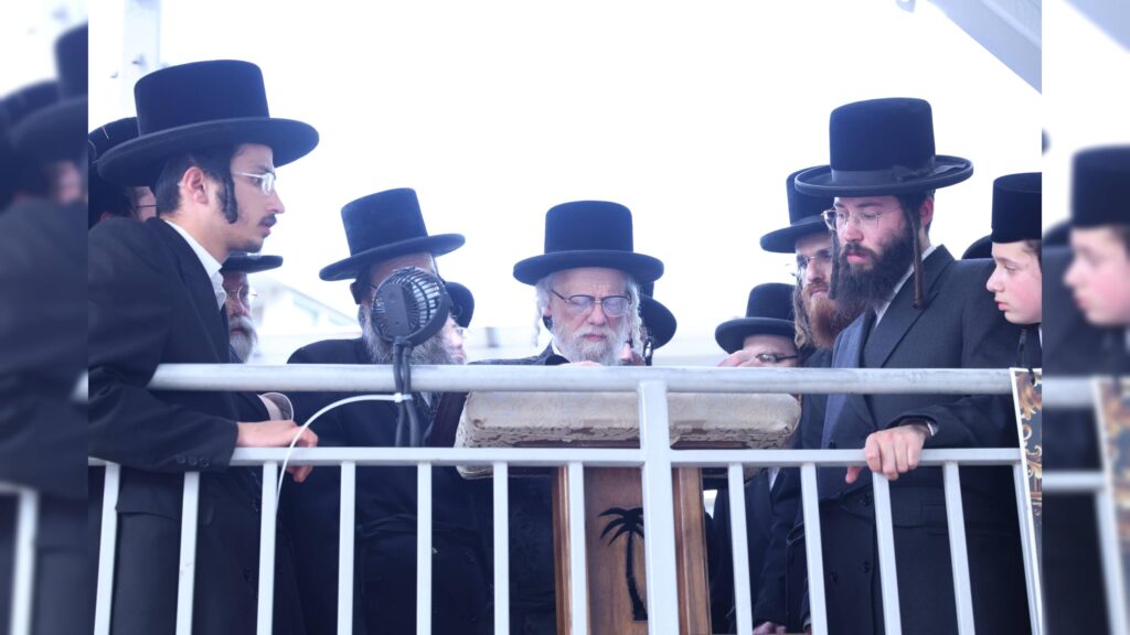 בראשות האדמו"רים: אלפים עלו לציון השל"ה הקדוש בטבריה