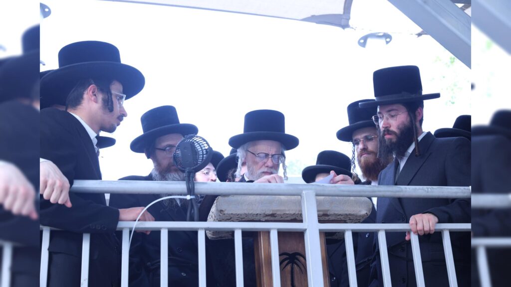 בראשות האדמו"רים: אלפים עלו לציון השל"ה הקדוש בטבריה