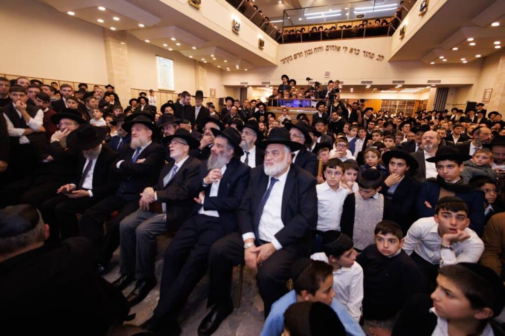 ארגנטינה: רבבות קיבלו את גדולי ישראל במסע קרן עולם התורה