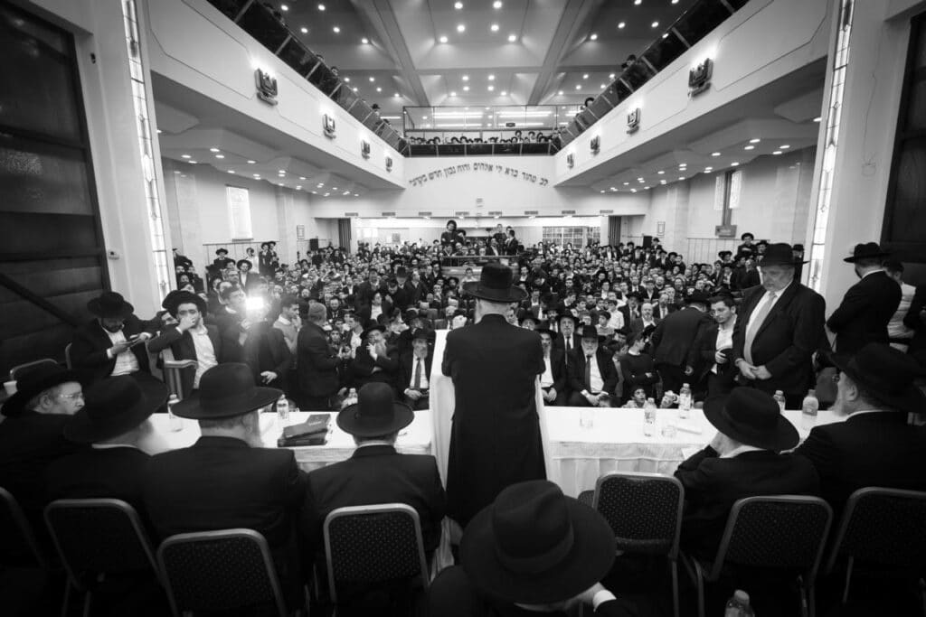 ארגנטינה: רבבות קיבלו את גדולי ישראל במסע קרן עולם התורה
