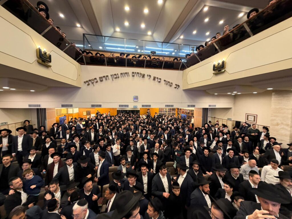ארגנטינה: רבבות קיבלו את גדולי ישראל במסע קרן עולם התורה