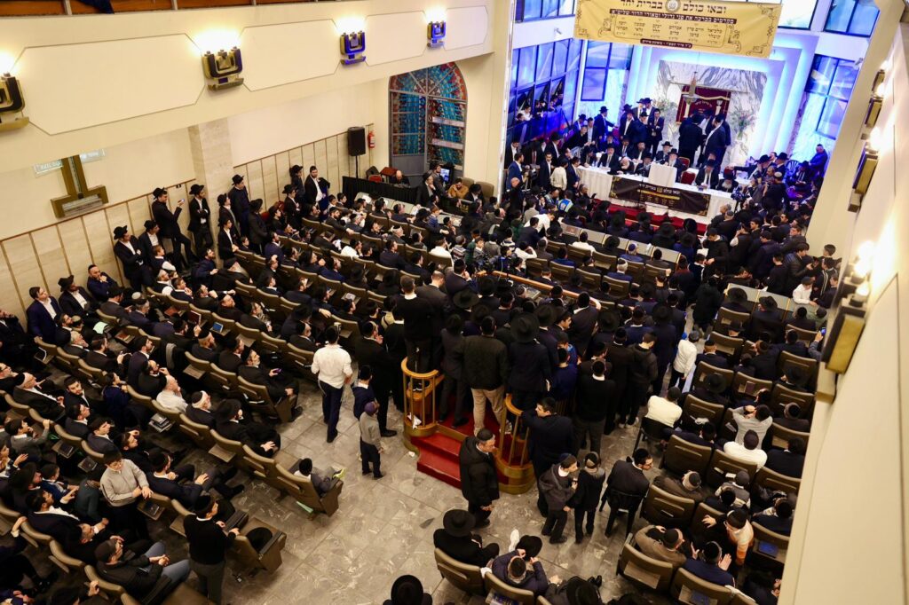 ארגנטינה: רבבות קיבלו את גדולי ישראל במסע קרן עולם התורה