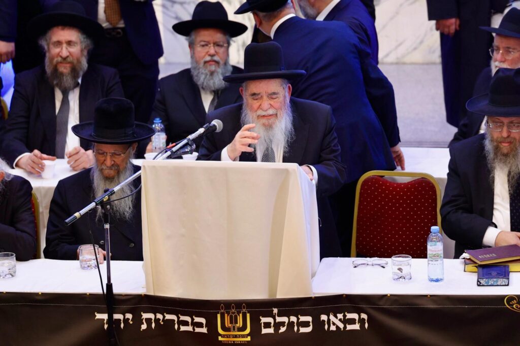 ארגנטינה: רבבות קיבלו את גדולי ישראל במסע קרן עולם התורה