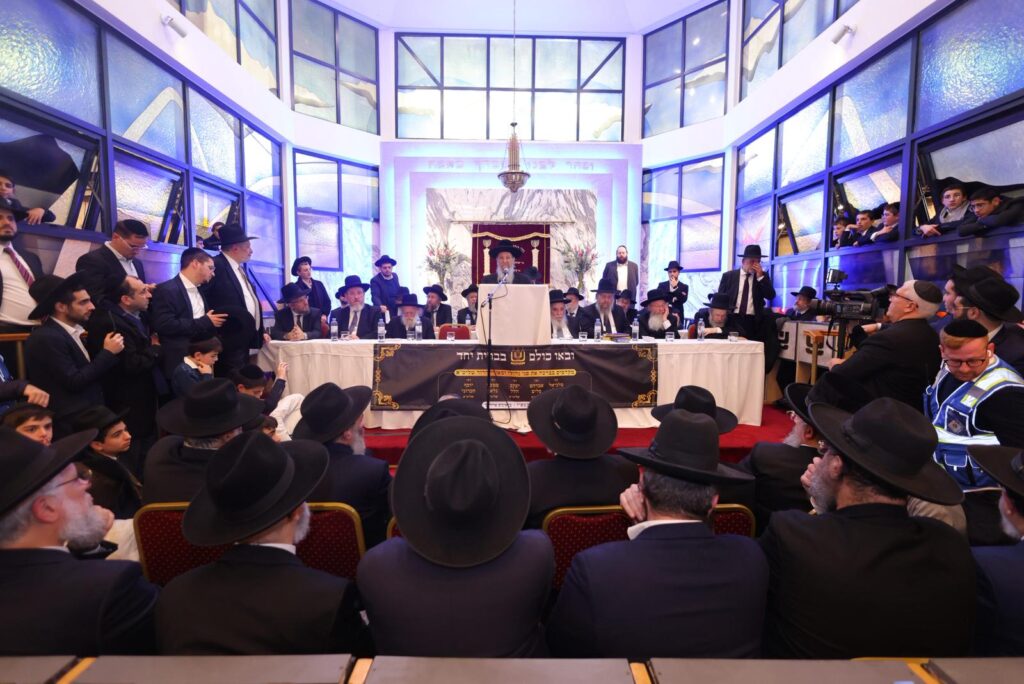 ארגנטינה: רבבות קיבלו את גדולי ישראל במסע קרן עולם התורה