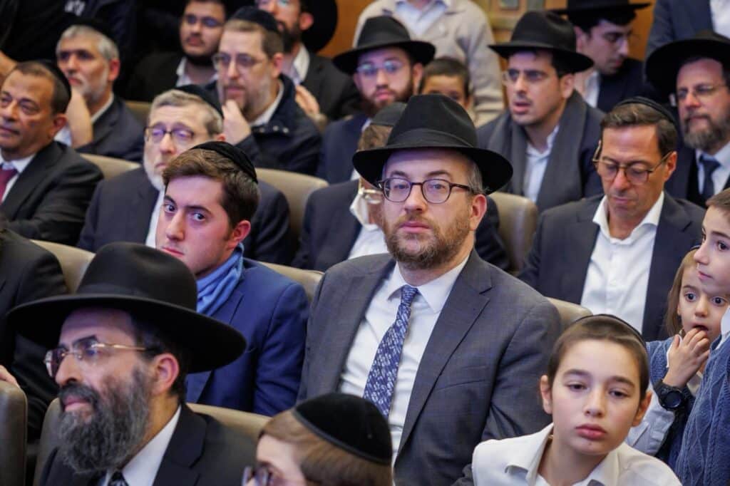 ארגנטינה: רבבות קיבלו את גדולי ישראל במסע קרן עולם התורה