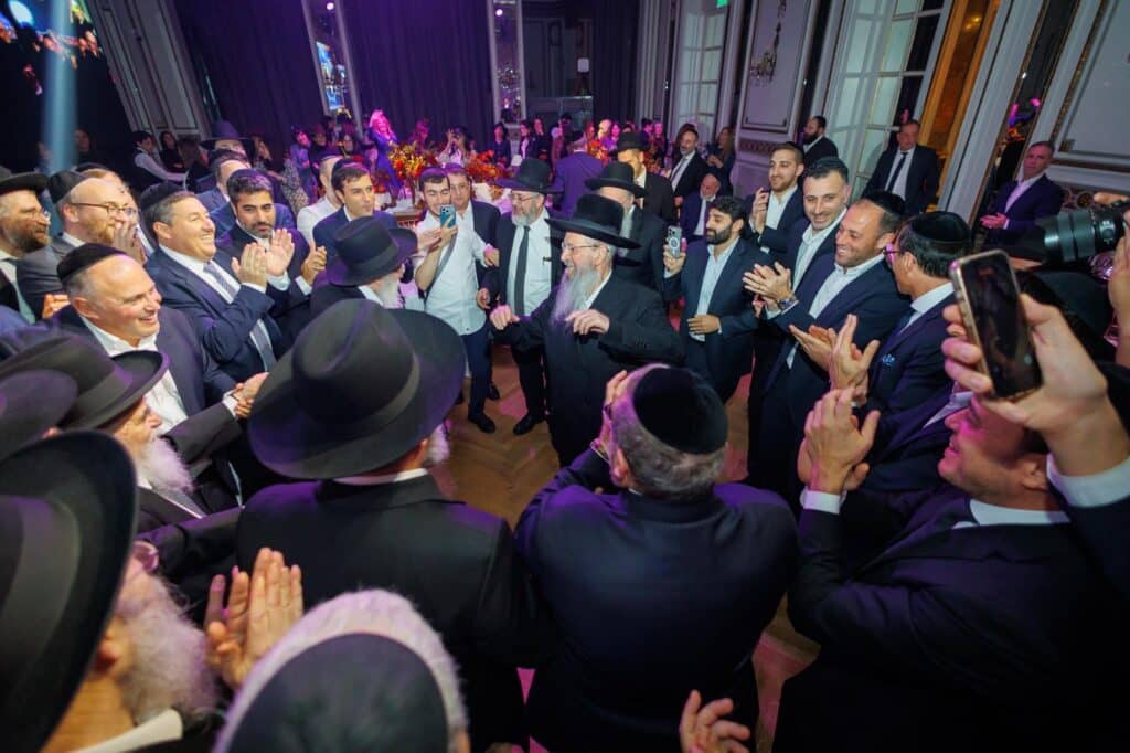 ארגנטינה: רבבות קיבלו את גדולי ישראל במסע קרן עולם התורה