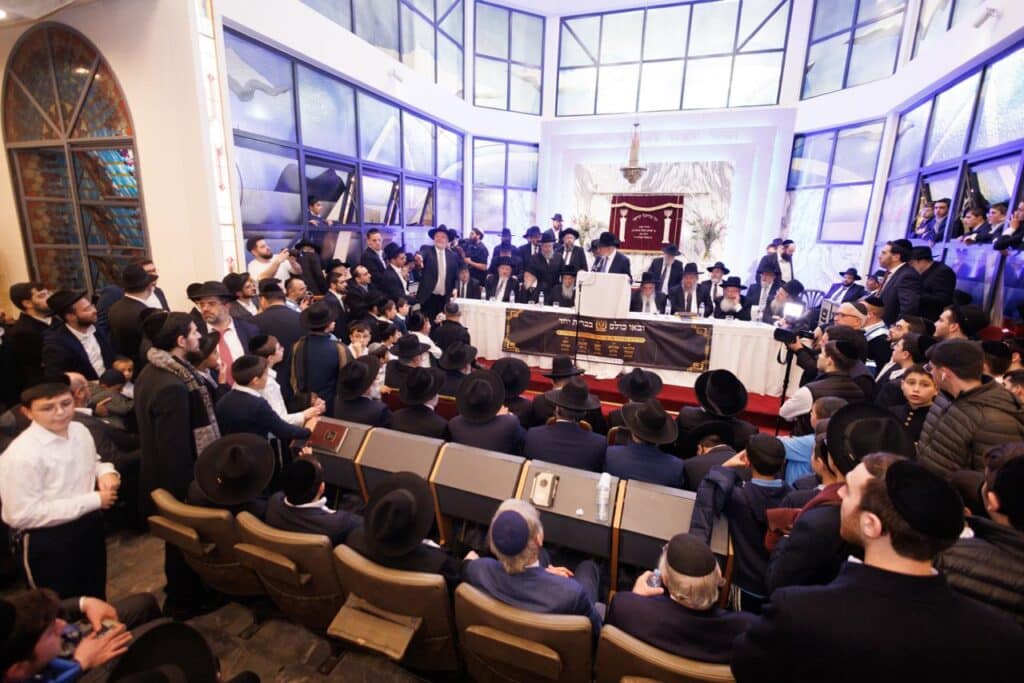ארגנטינה: רבבות קיבלו את גדולי ישראל במסע קרן עולם התורה