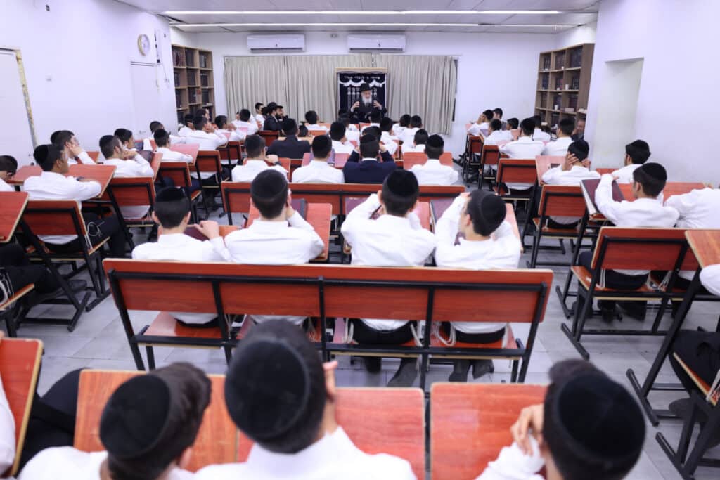 גלריה: השיחה המיוחדת של חבר המועצת לבחורי הישיבה
