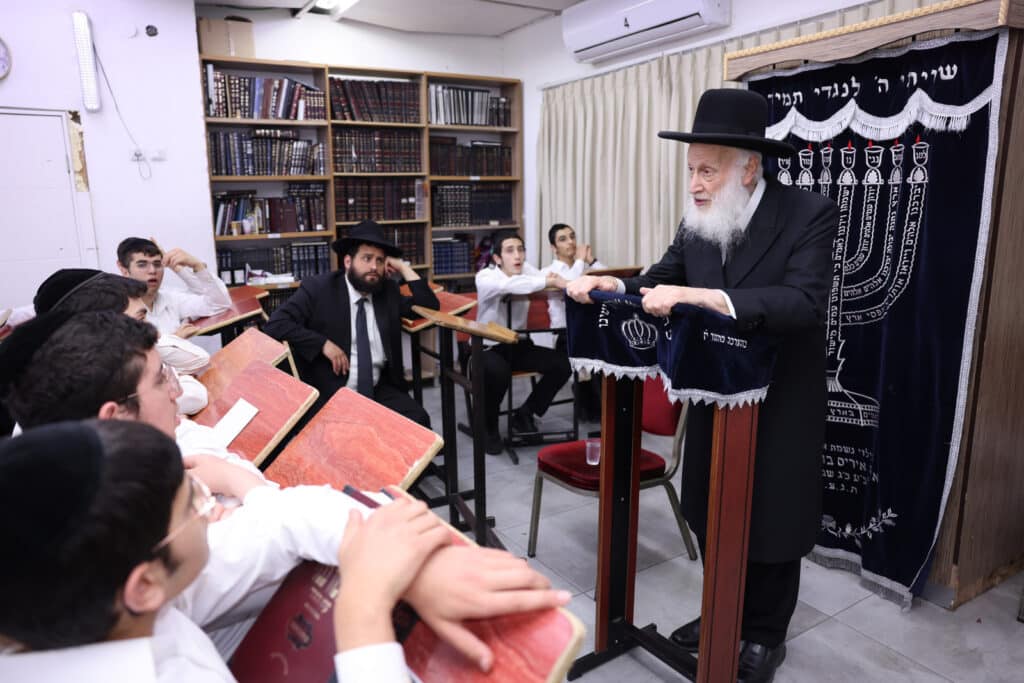 גלריה: השיחה המיוחדת של חבר המועצת לבחורי הישיבה