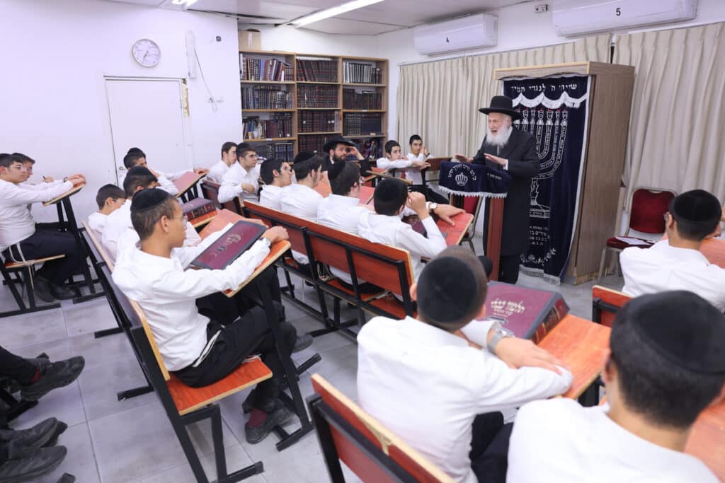 גלריה: השיחה המיוחדת של חבר המועצת לבחורי הישיבה